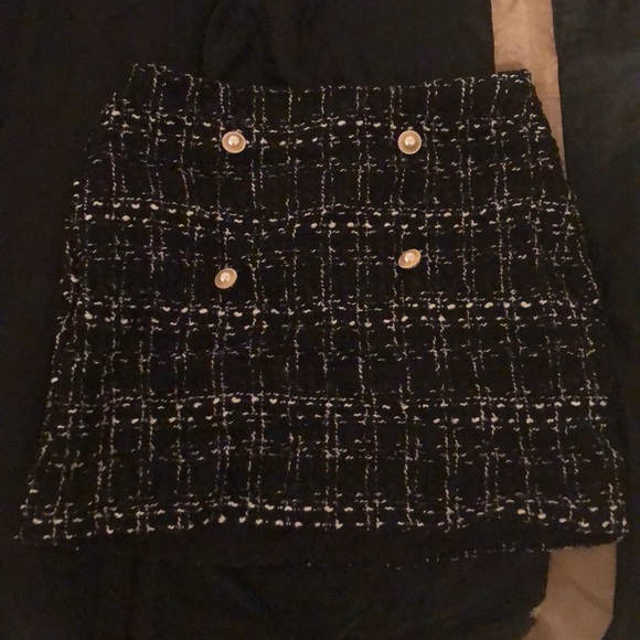 Black and White Two piece - Picture 2 of 3